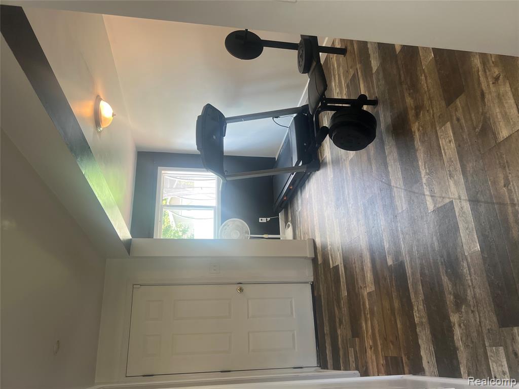 7451 Johnson Road Flushing, MI 48433 - Photo 10 of 17