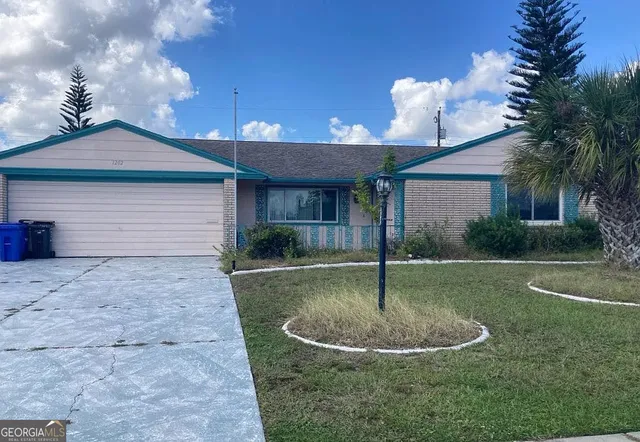 $230,000 | 1202 Desert Hills Drive, Sun City Center, FL 33573