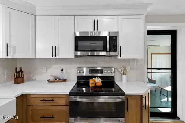 $487,000 | 11 Mountain View Way, Hoosick, NY 12090