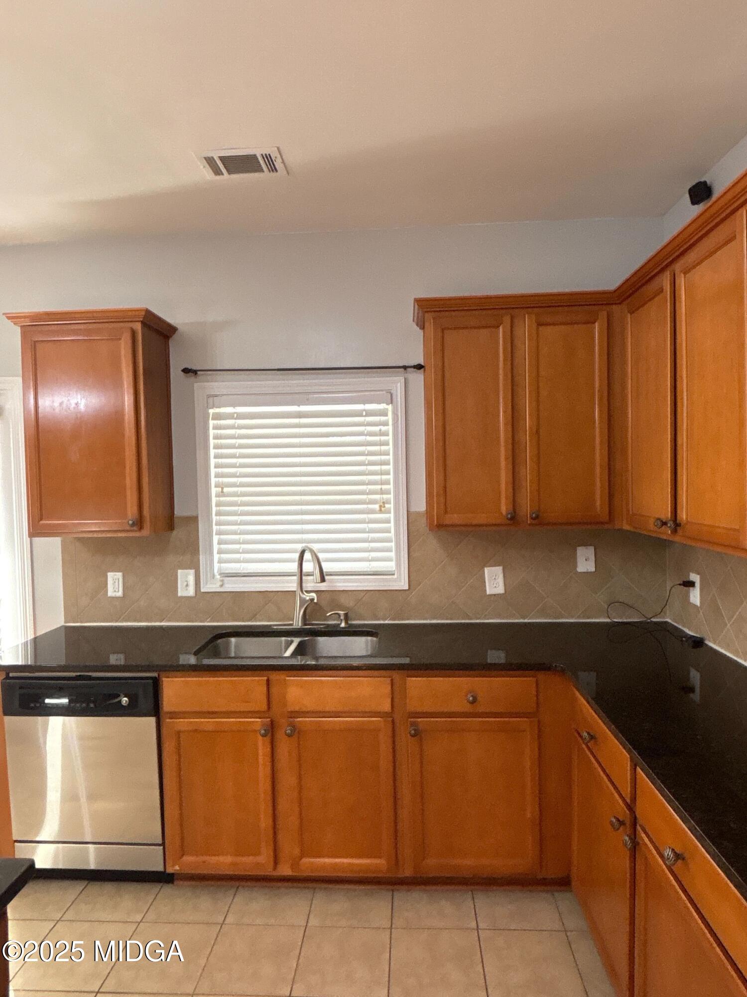 104 Chickasaw Court Byron, GA 31008 - Photo 10 of 26 IMG_6274