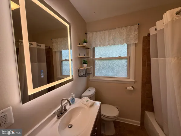$750 | 2208 Vermont Avenue, Landover, MD 20785