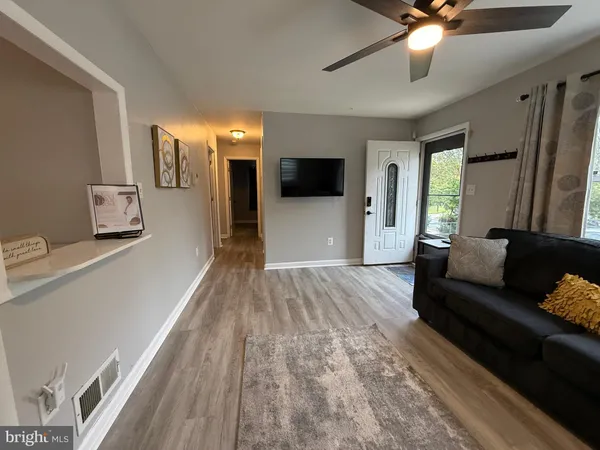 $750 | 2208 Vermont Avenue, Landover, MD 20785