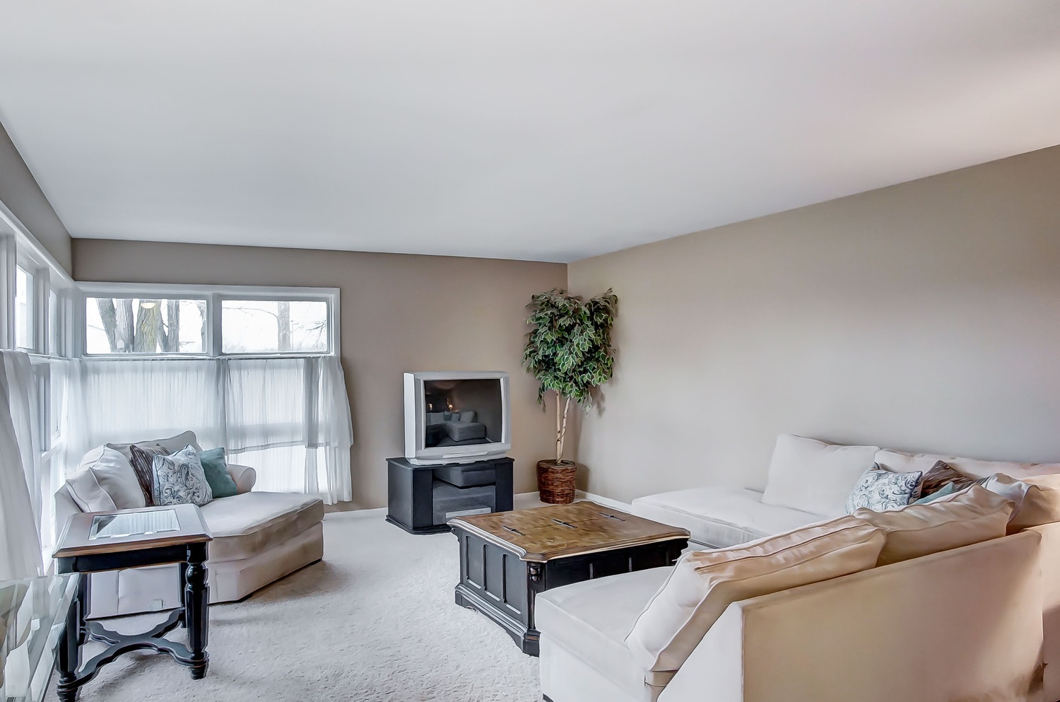8660 Mayhew Road Fort Wayne, IN 46835 - Photo 12 of 36