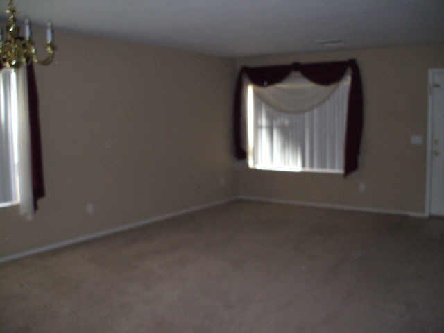 910 East Pedro Road Phoenix, AZ 85042 - Photo 5 of 6 Additional Photo