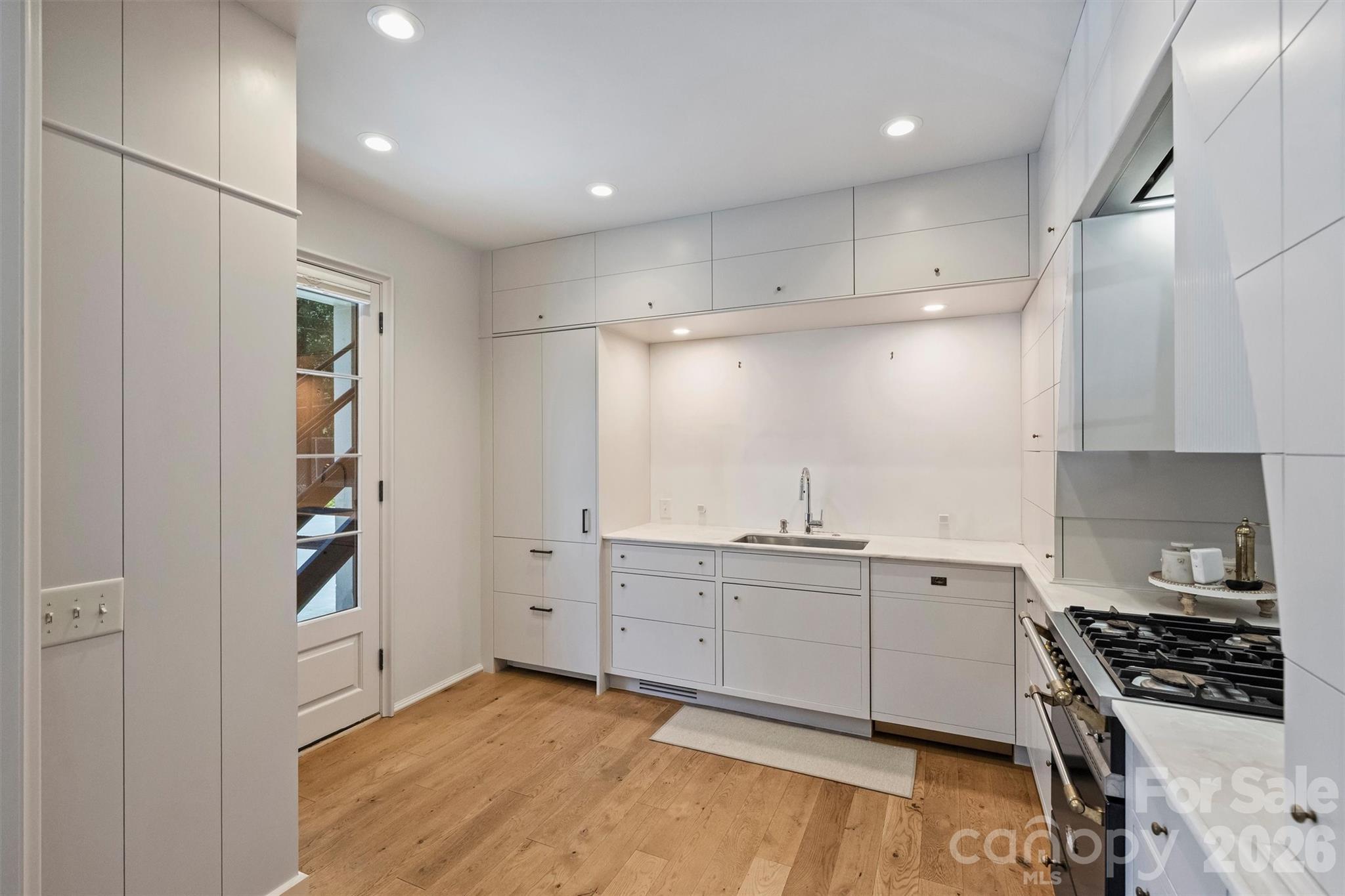 930 Ardsley Road, Unit 2 Charlotte, NC 28207 - Photo 15 of 36