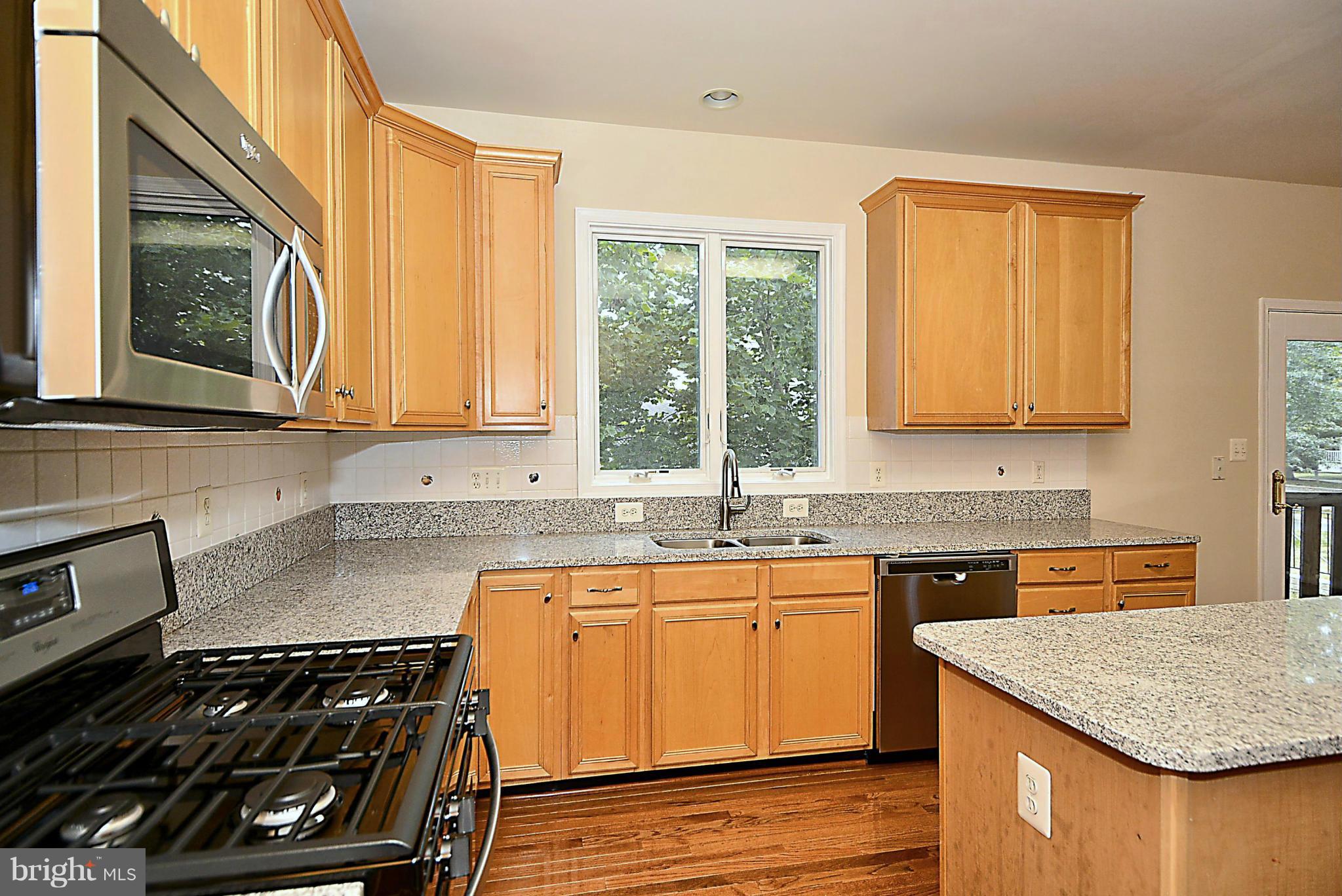 43641 Intrepid Street Chantilly, VA 20152 - Photo 16 of 30 Kitchen