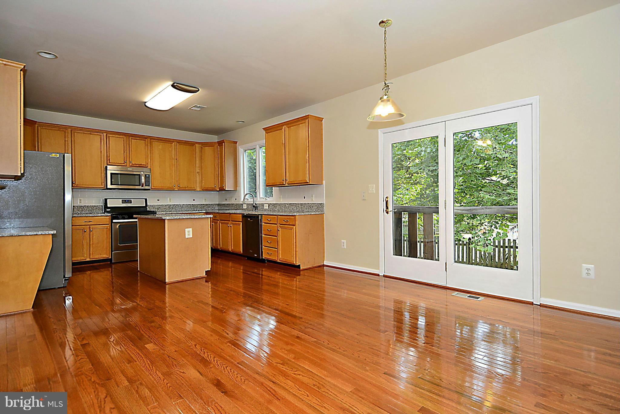 43641 Intrepid Street Chantilly, VA 20152 - Photo 18 of 30 Breakfast area