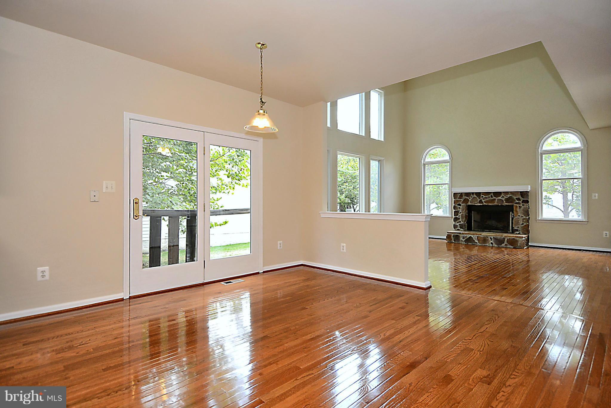 43641 Intrepid Street Chantilly, VA 20152 - Photo 19 of 30 Breakfast area