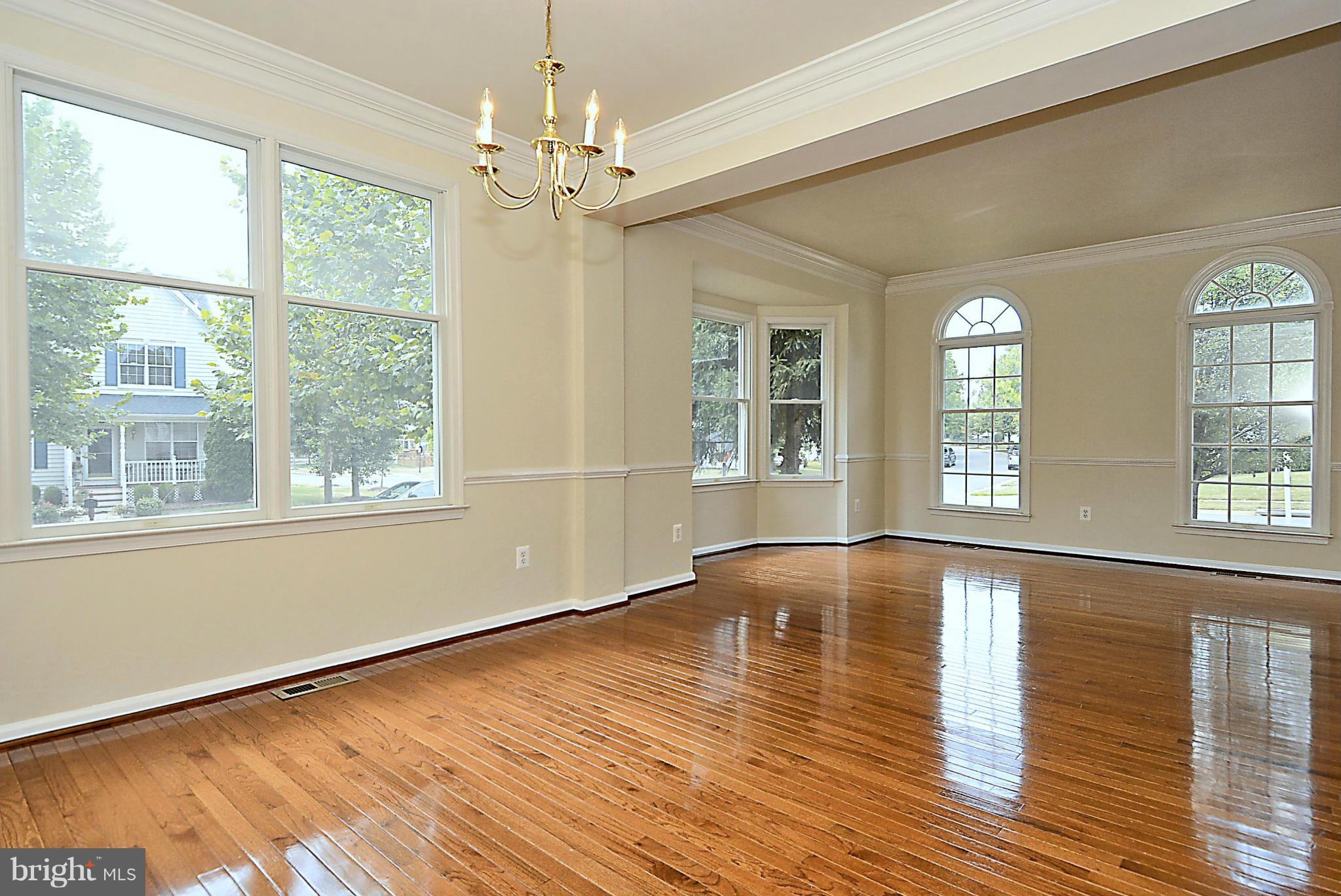 43641 Intrepid Street Chantilly, VA 20152 - Photo 9 of 30 Dining Room