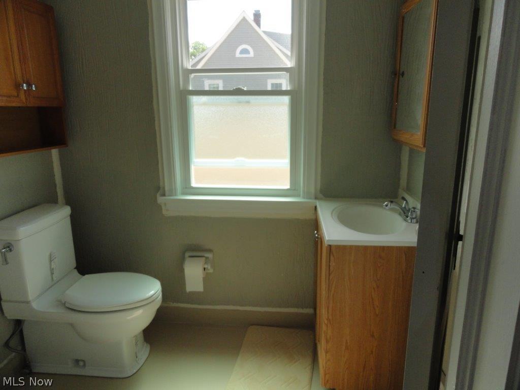 6406 Monmouth Road Parma, OH 44129 - Photo 16 of 25