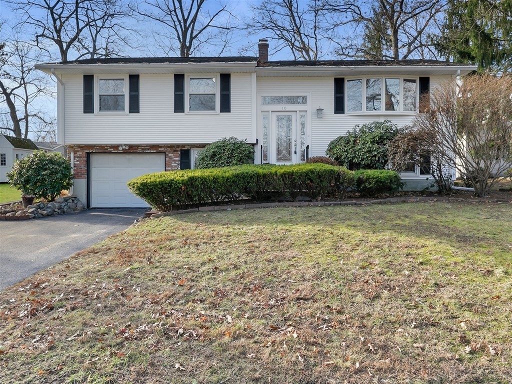 10 Herold Road Peabody, MA 01960 - Photo 1 of 32 Gallery Image 1