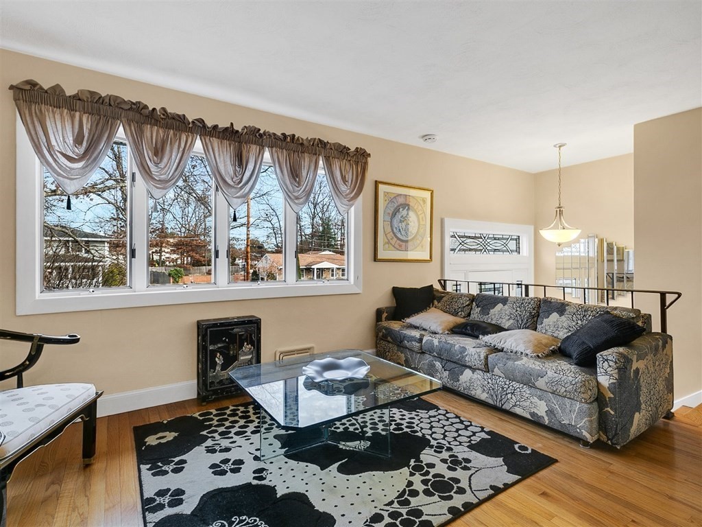 10 Herold Road Peabody, MA 01960 - Photo 4 of 32 Gallery Image 4