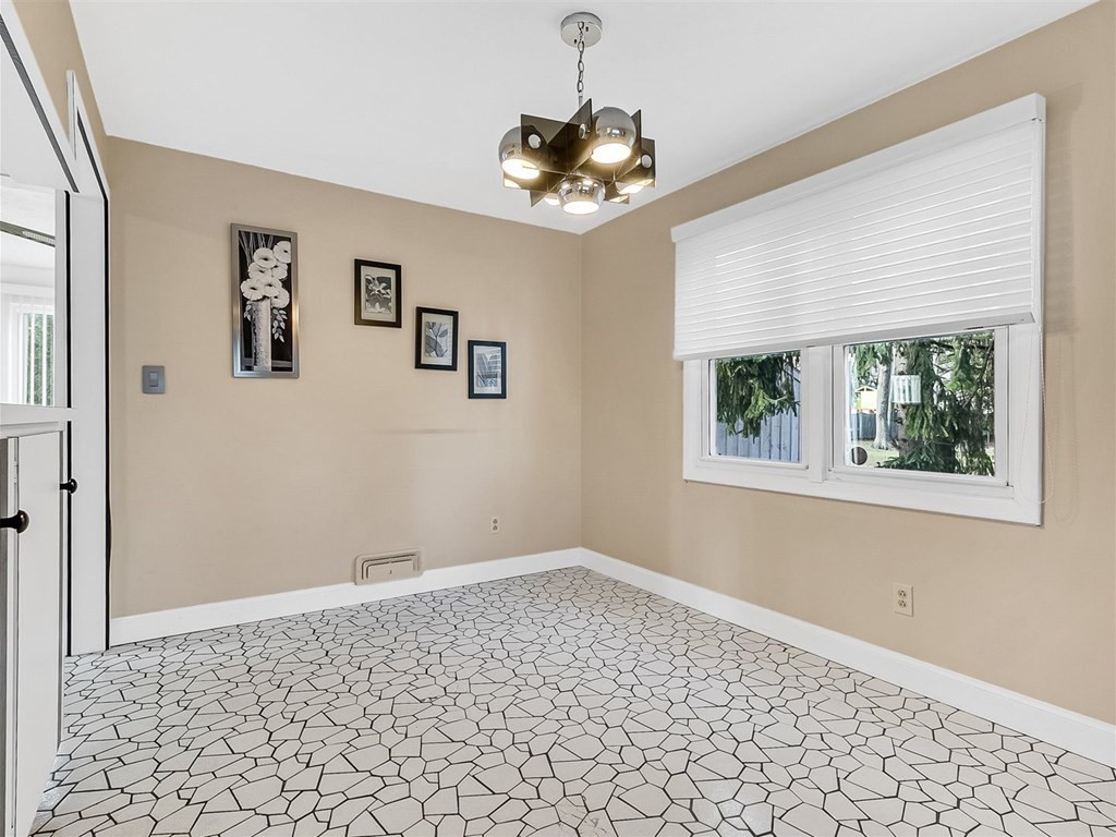 10 Herold Road Peabody, MA 01960 - Photo 6 of 32 Gallery Image 6