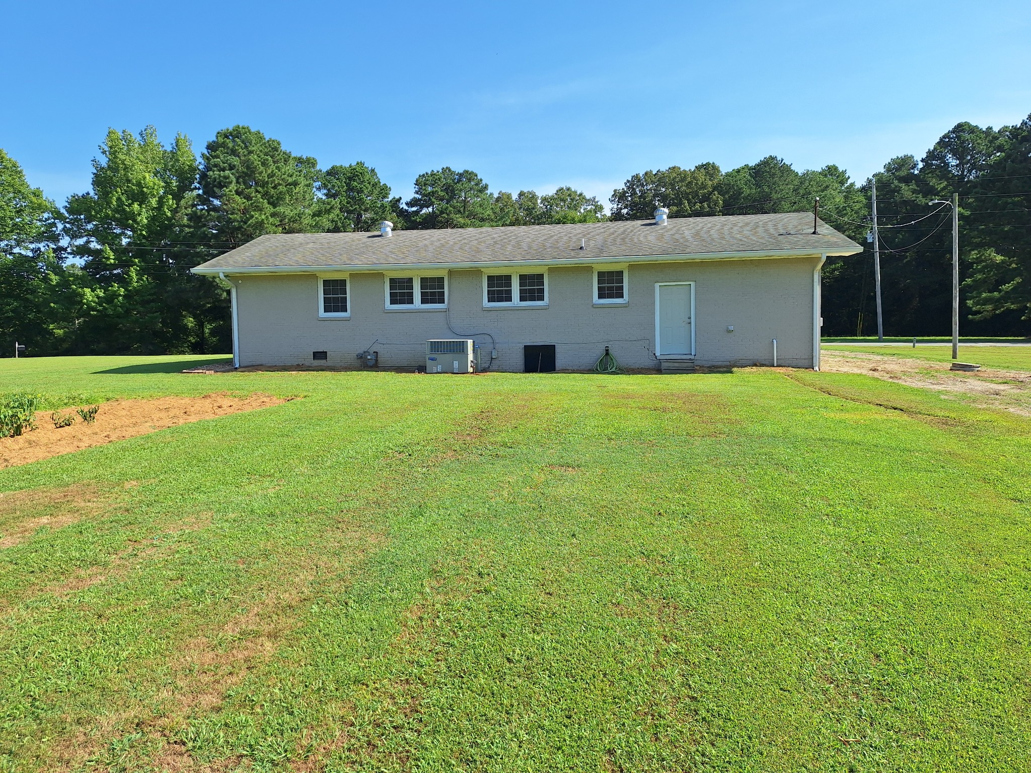 261 Debruce Road Camden, TN 38320 - Photo 3 of 26 Gallery Image 3
