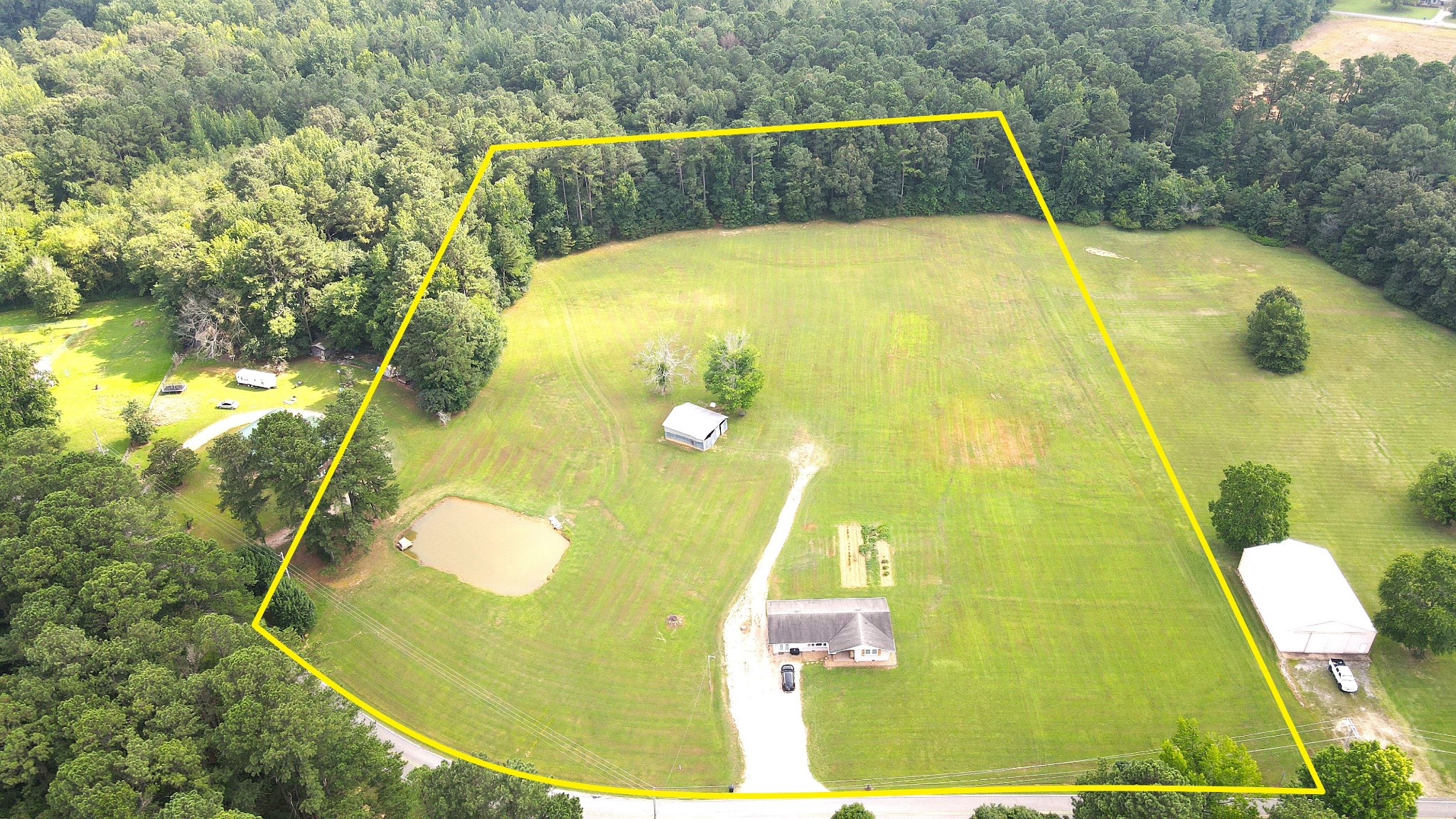 261 Debruce Road Camden, TN 38320 - Photo 4 of 26 Gallery Image 4
