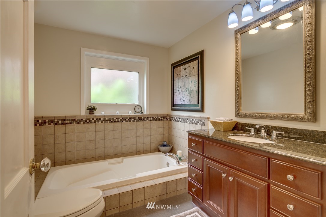 16605 Benson Road South Renton, WA 98055 - Photo 23 of 25