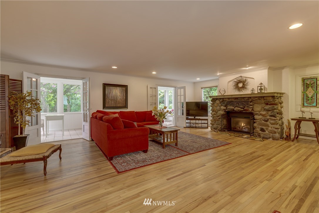 16605 Benson Road South Renton, WA 98055 - Photo 10 of 25