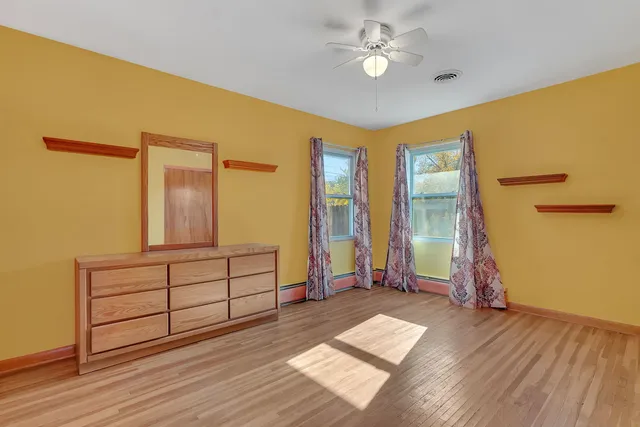 $275,000 | 220 Earl Avenue, Joliet, IL 60436