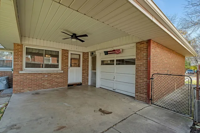 $275,000 | 220 Earl Avenue, Joliet, IL 60436
