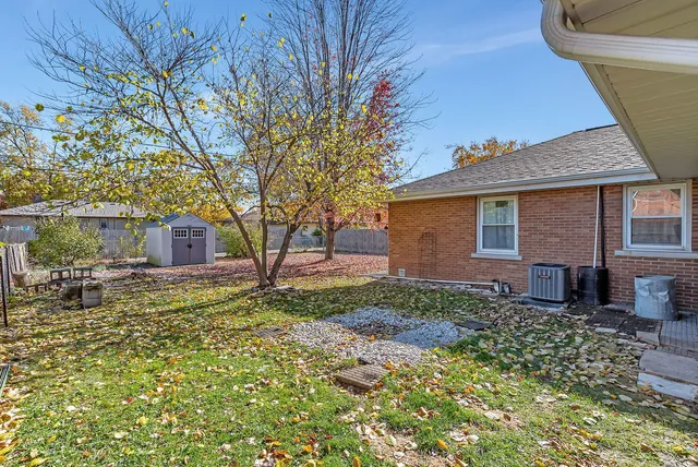 $275,000 | 220 Earl Avenue, Joliet, IL 60436