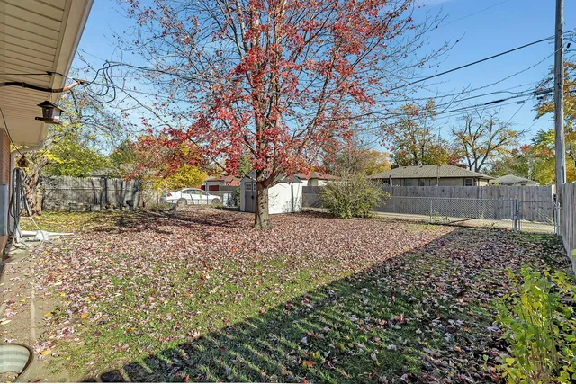 $275,000 | 220 Earl Avenue, Joliet, IL 60436