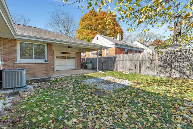 $275,000 | 220 Earl Avenue, Joliet, IL 60436