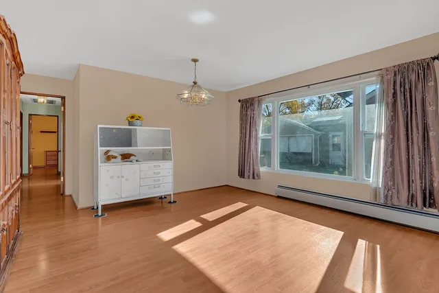 $275,000 | 220 Earl Avenue, Joliet, IL 60436