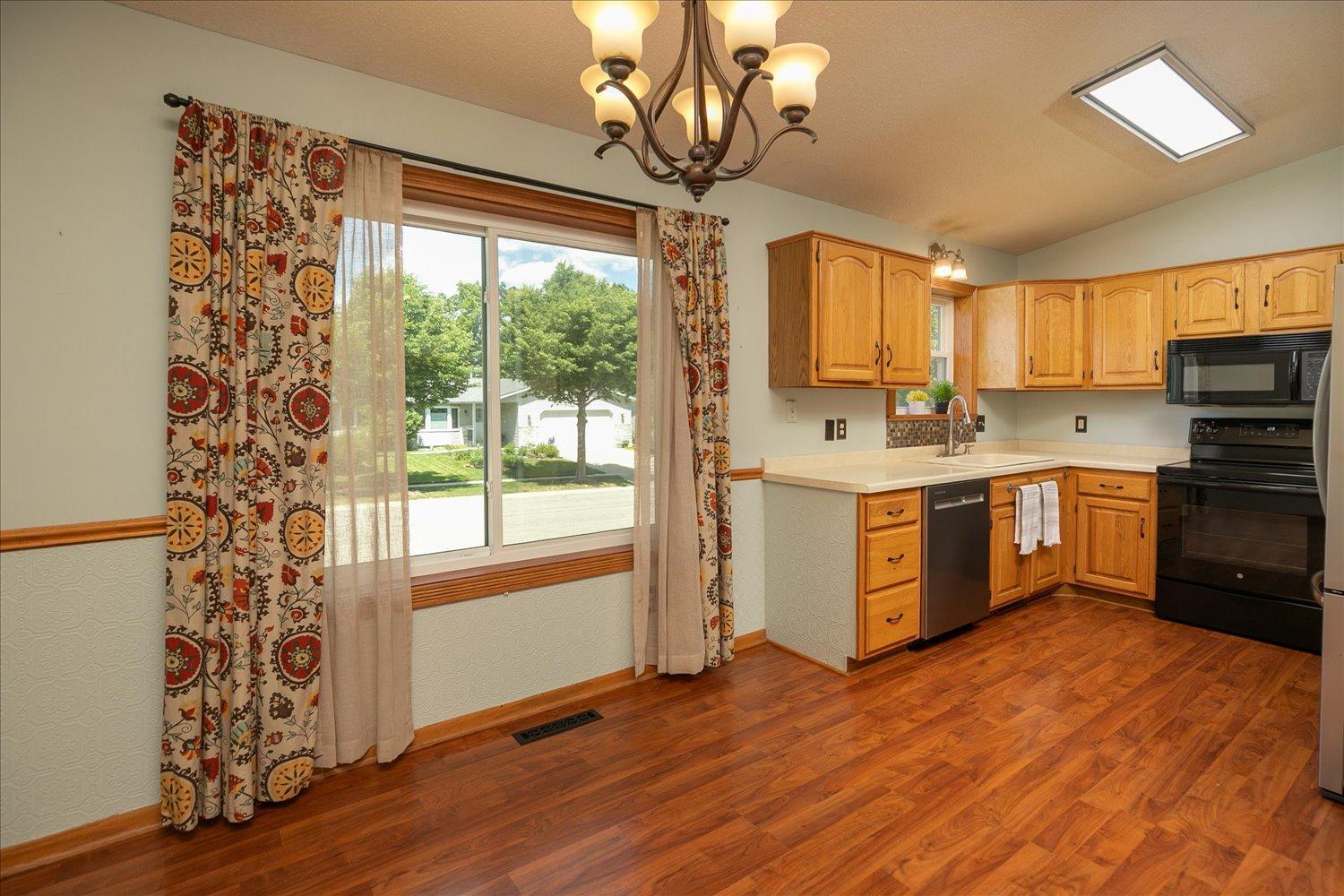906 High Meadow Lane Southwest Rochester, MN 55902 - Photo 11 of 36