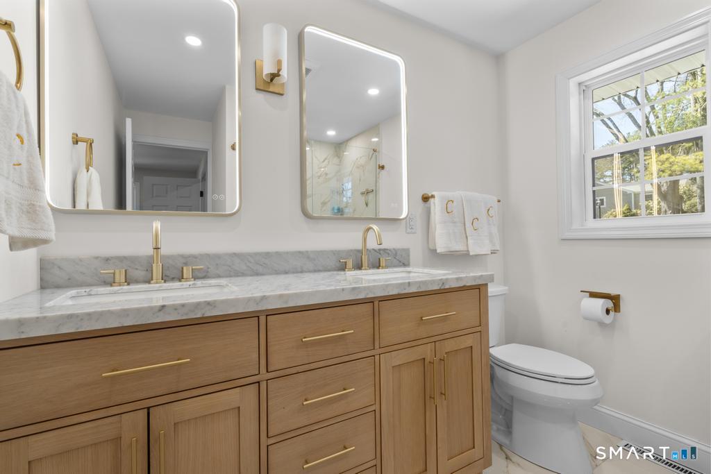 1944 Moose Hill Road Guilford, CT 06437 - Photo 12 of 20