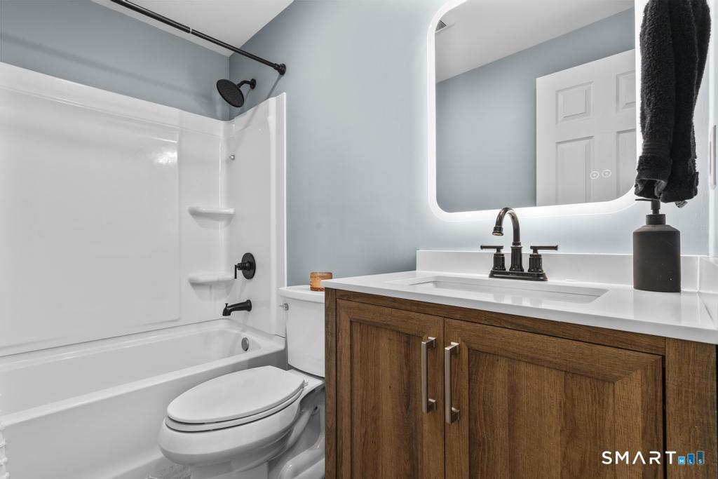 1944 Moose Hill Road Guilford, CT 06437 - Photo 14 of 20