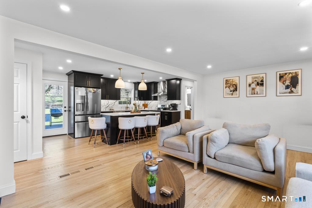 1944 Moose Hill Road Guilford, CT 06437 - Photo 4 of 20