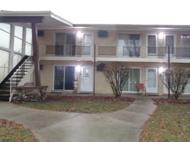 $1,100 | 14601 Keystone Avenue, Unit B1, Midlothian, IL 60445