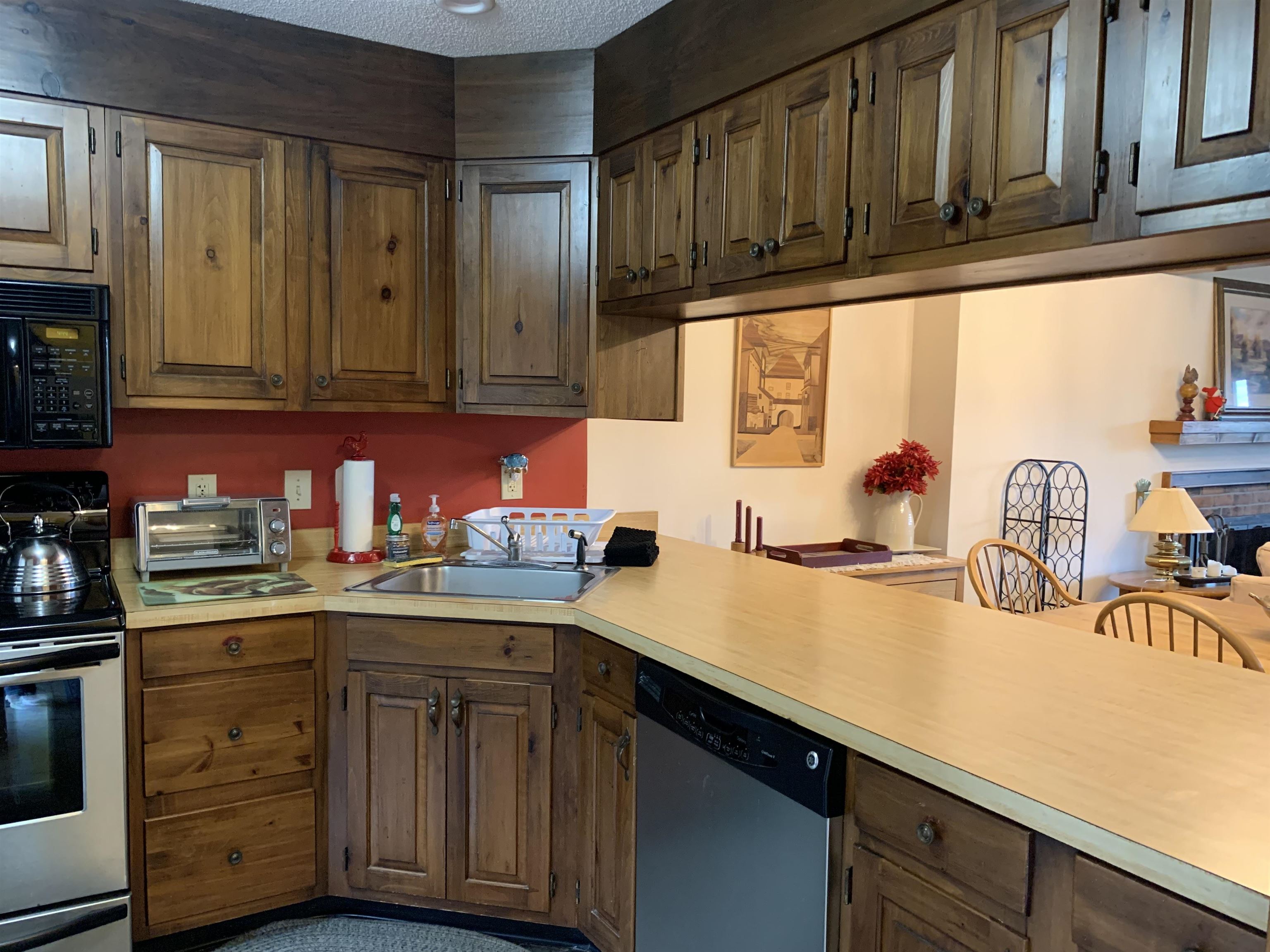 355 Lyman Batcheller Road, Unit 12B Hartford, VT 05059 - Photo 2 of 17 Gallery Image 2