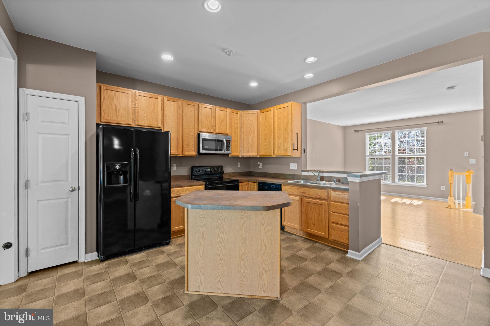 159 Riparian Lane Ranson, WV 25438 - Photo 4 of 88