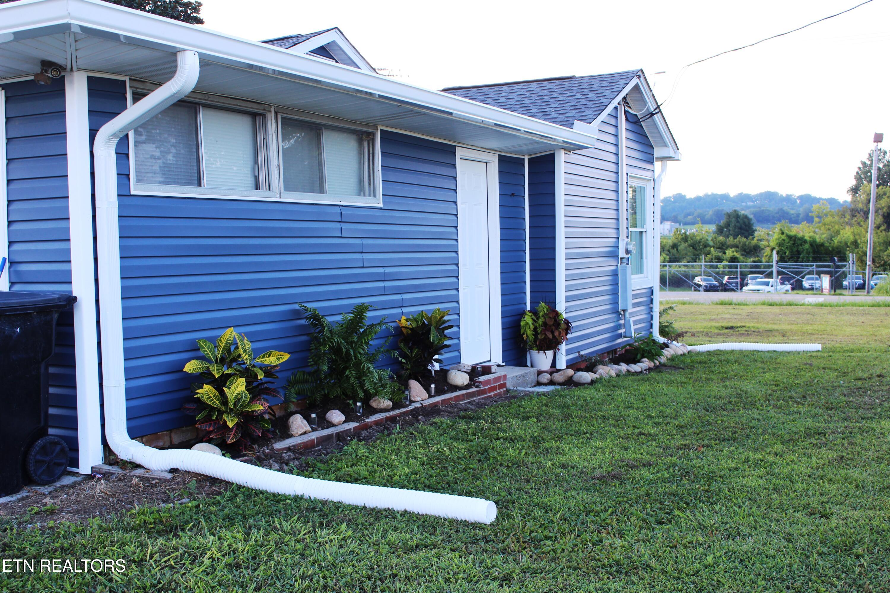 505 Cusick Road Rockford, TN 37853 - Photo 3 of 52 Side