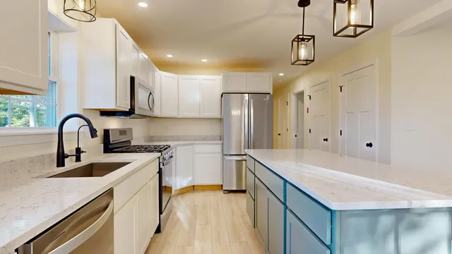 $559,900 | 14 Shire Lane, Turner, ME 04282