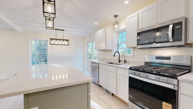 $559,900 | 14 Shire Lane, Turner, ME 04282