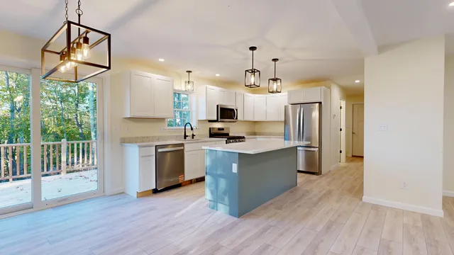 $559,900 | 14 Shire Lane, Turner, ME 04282