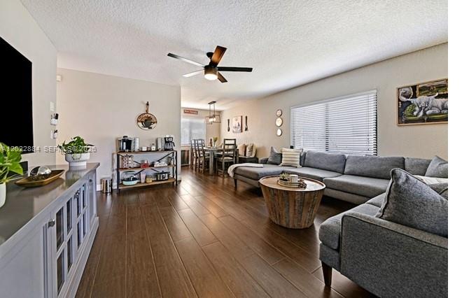 945 Sunset Road, Unit 1 West Palm Beach, FL 33401 - Photo 4 of 20