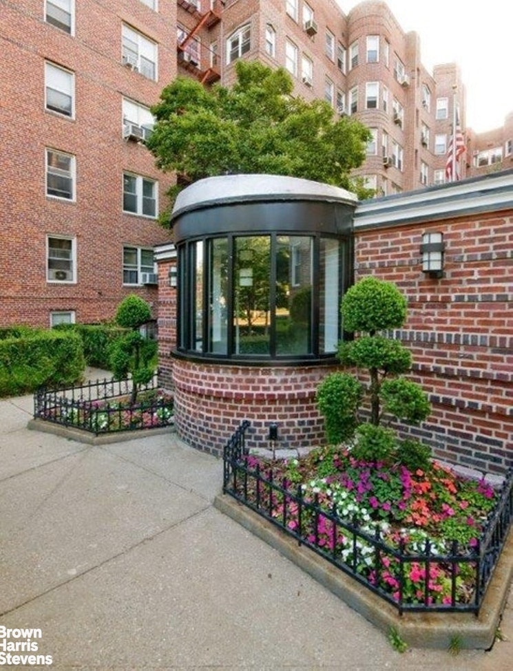 8701 Shore Road, Unit 526 Brooklyn, NY 11209 - Photo 8 of 10