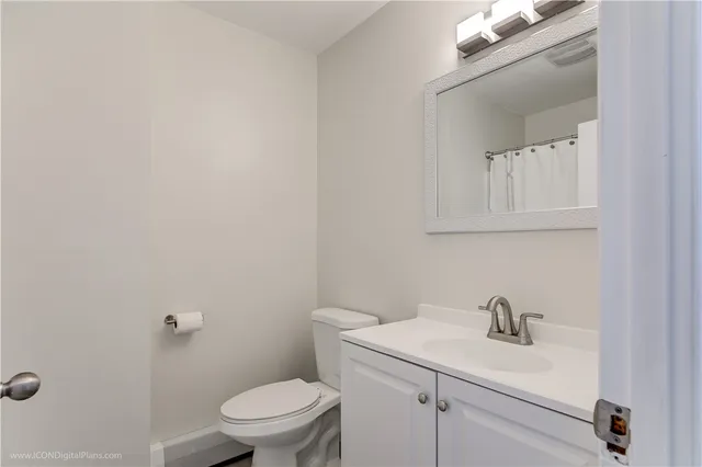 $4,200 | 501 Sandy Point Avenue, Portsmouth, RI 02871