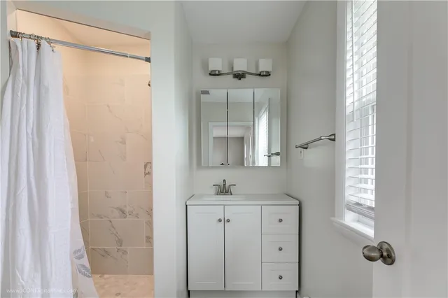 $4,200 | 501 Sandy Point Avenue, Portsmouth, RI 02871