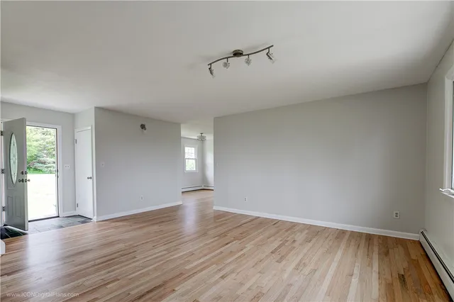 $4,200 | 501 Sandy Point Avenue, Portsmouth, RI 02871