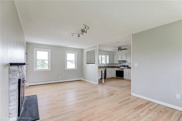 $4,200 | 501 Sandy Point Avenue, Portsmouth, RI 02871