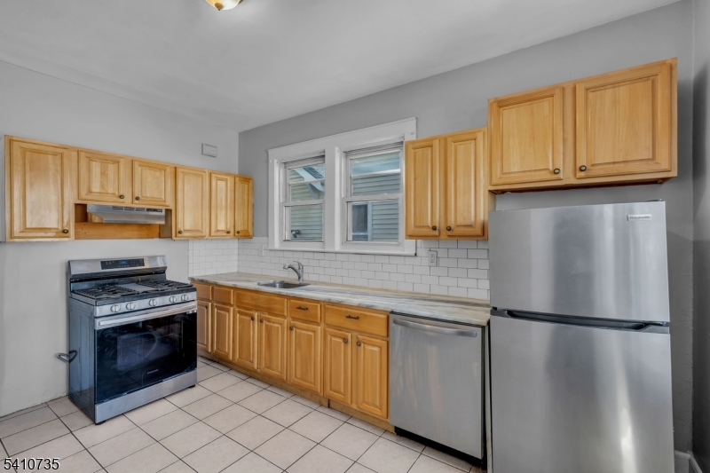 181 Jacoby Street, Unit 2 Maplewood, NJ 07040 - Photo 12 of 29