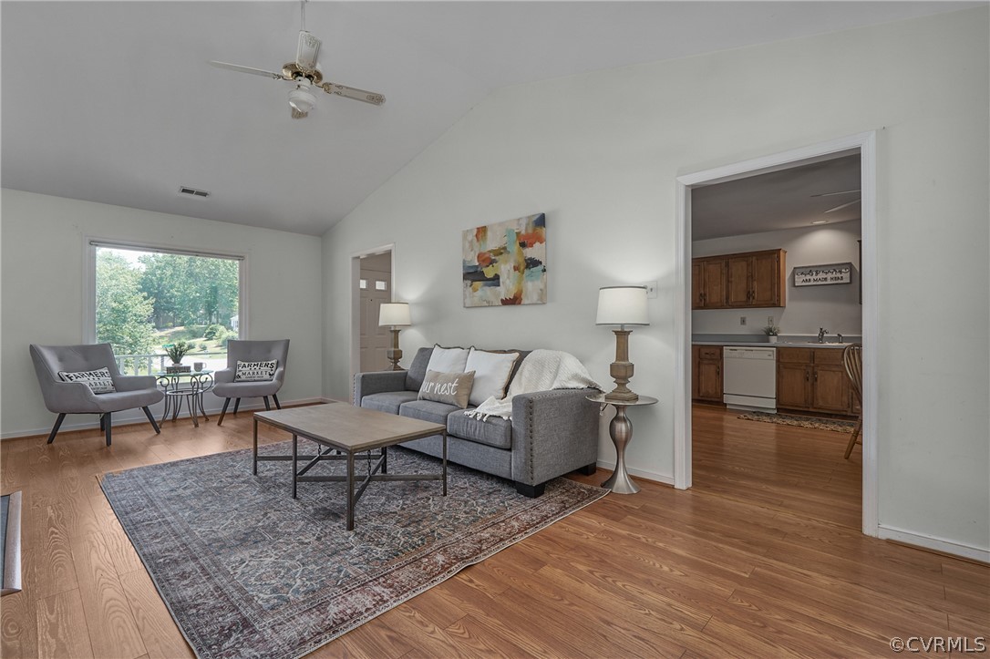 11042 Rufford Road Chester, VA 23831 - Photo 5 of 32