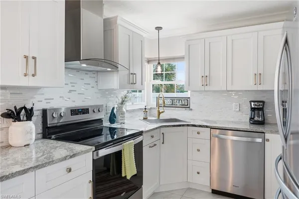 $1,495,000 | 813 North Barfield Drive, Marco Island, FL 34145