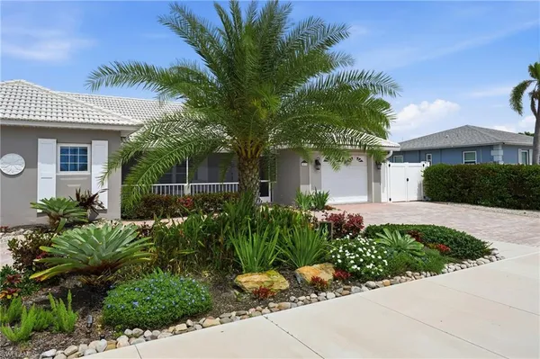 $1,495,000 | 813 North Barfield Drive, Marco Island, FL 34145