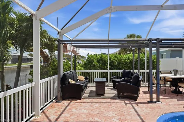 $1,495,000 | 813 North Barfield Drive, Marco Island, FL 34145