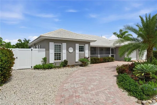 $1,495,000 | 813 North Barfield Drive, Marco Island, FL 34145